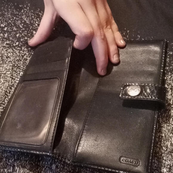 Coach Wallet - Picture 3 of 4